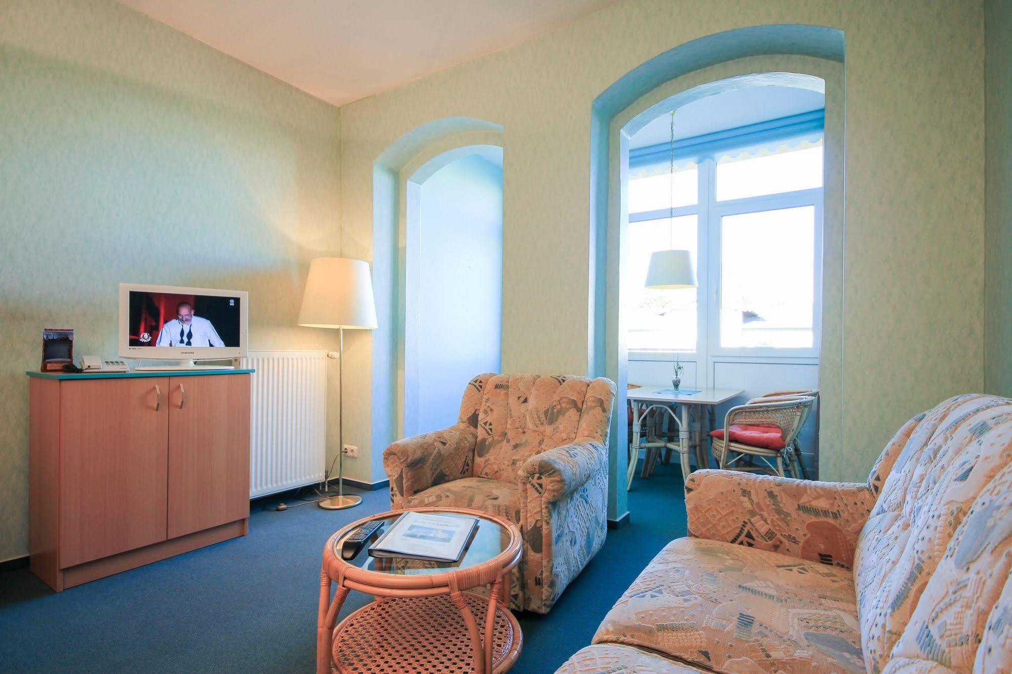 Appartementhaus Zum Strandkorb Kühlungsborn Dış mekan fotoğraf