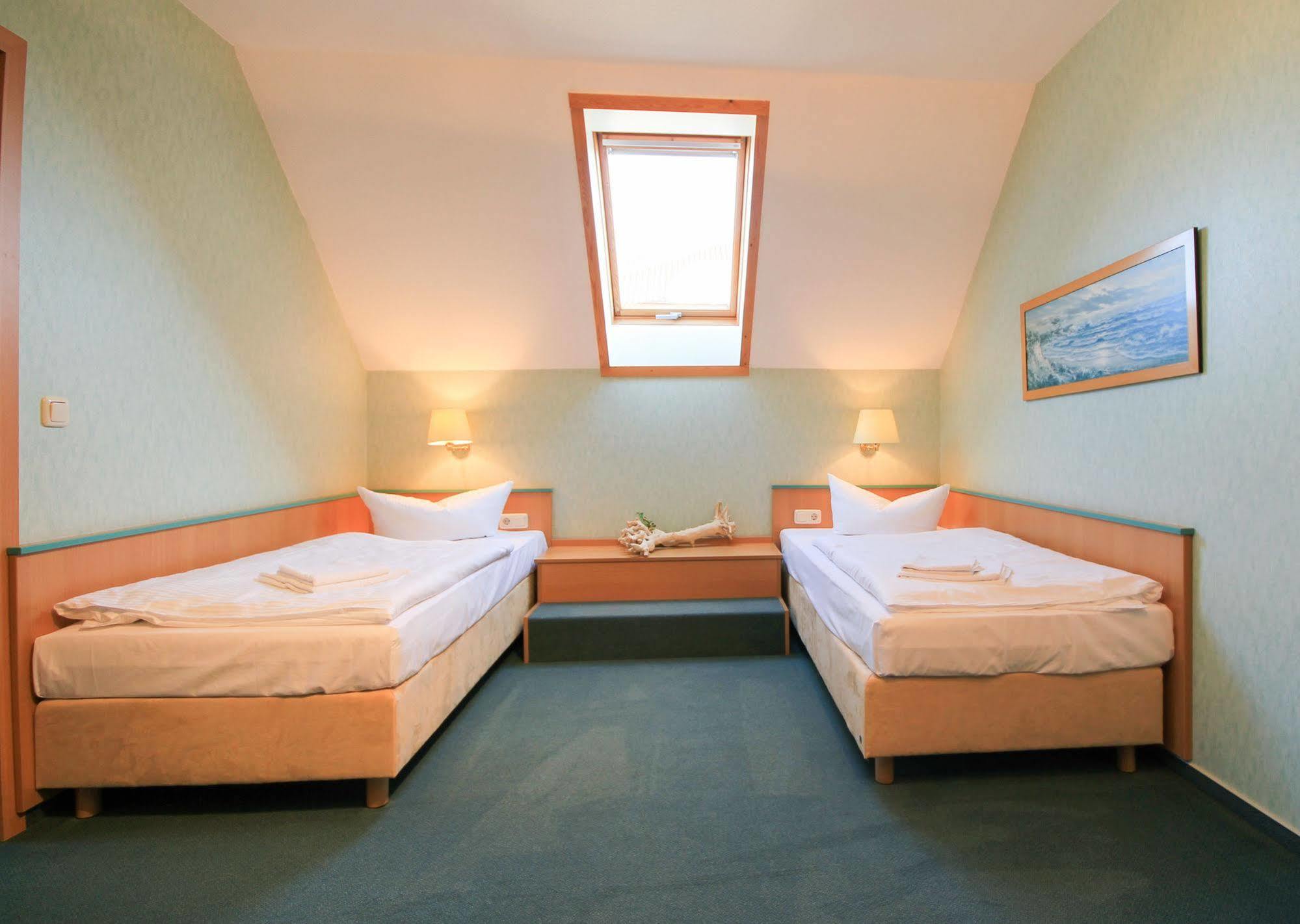 Appartementhaus Zum Strandkorb Kühlungsborn Dış mekan fotoğraf